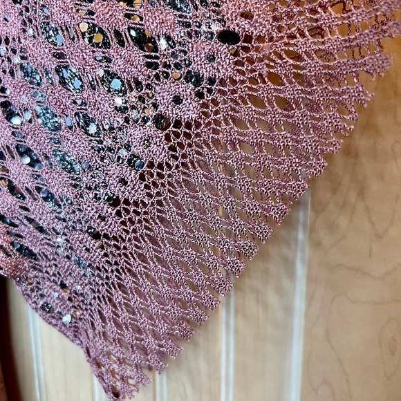 Elegant Lace Mini Dress in Mauve - Picture 11 of 16